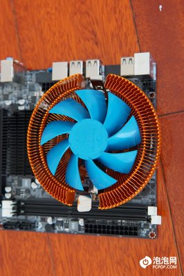 六核心十二线程 拼多多“高端游戏主机”评测 揭秘计算机周边设备批发市场的“高性价比”选择